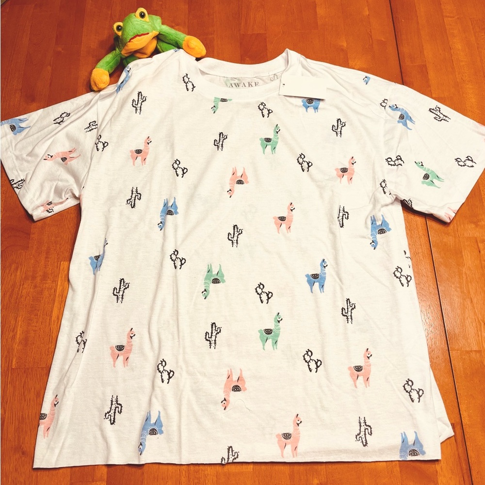 Awake Llama and Cactus Tee Large NWT